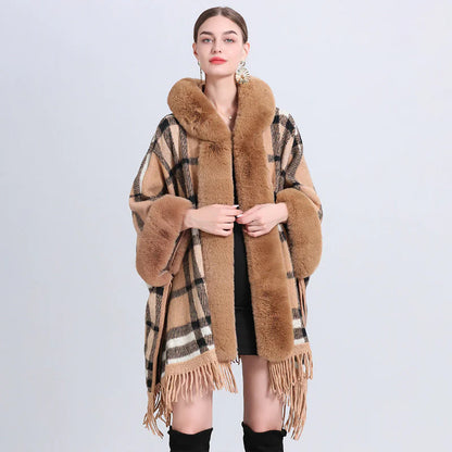 Chic Cashmere-Trimmed Plaid Inverness with Luxe Fur Collar