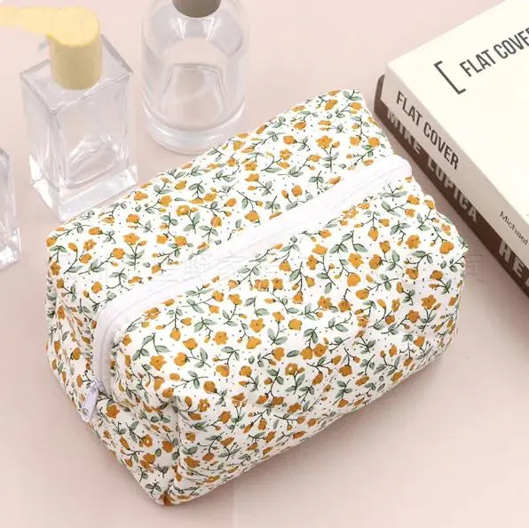 Spring Super Large Capacity Fashion Floral Travel Cosmetic Storage Bag