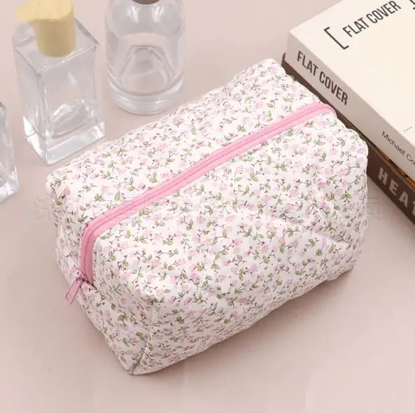 Spring Super Large Capacity Fashion Floral Travel Cosmetic Storage Bag